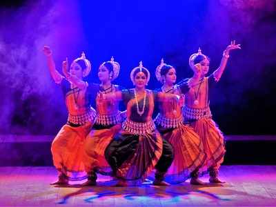 Confluence of three ancient dance forms enthralls Hyderabad | Telugu ...