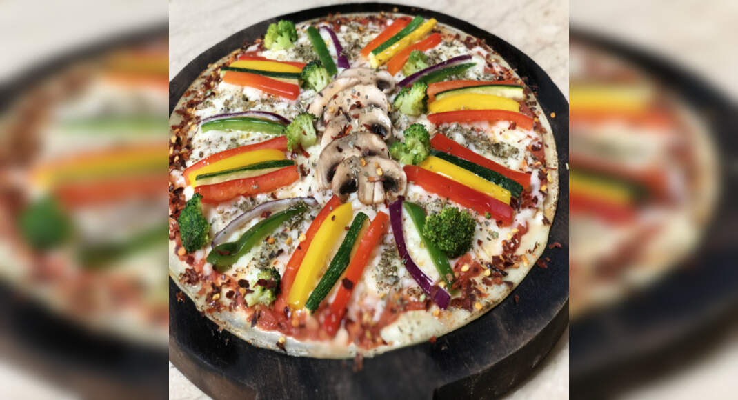 Rangoli Pizza Recipe: How to make Rangoli Pizza Recipe at Home | Homemade Rangoli Pizza Recipe - Tim