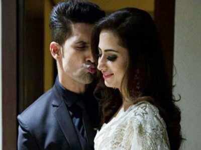 Ravi Dubey wishes co-star Nia Sharma for Naagin 4 | IWMBuzz