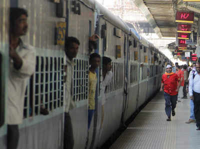 Stop giving contaminated water to passengers: HC to railways