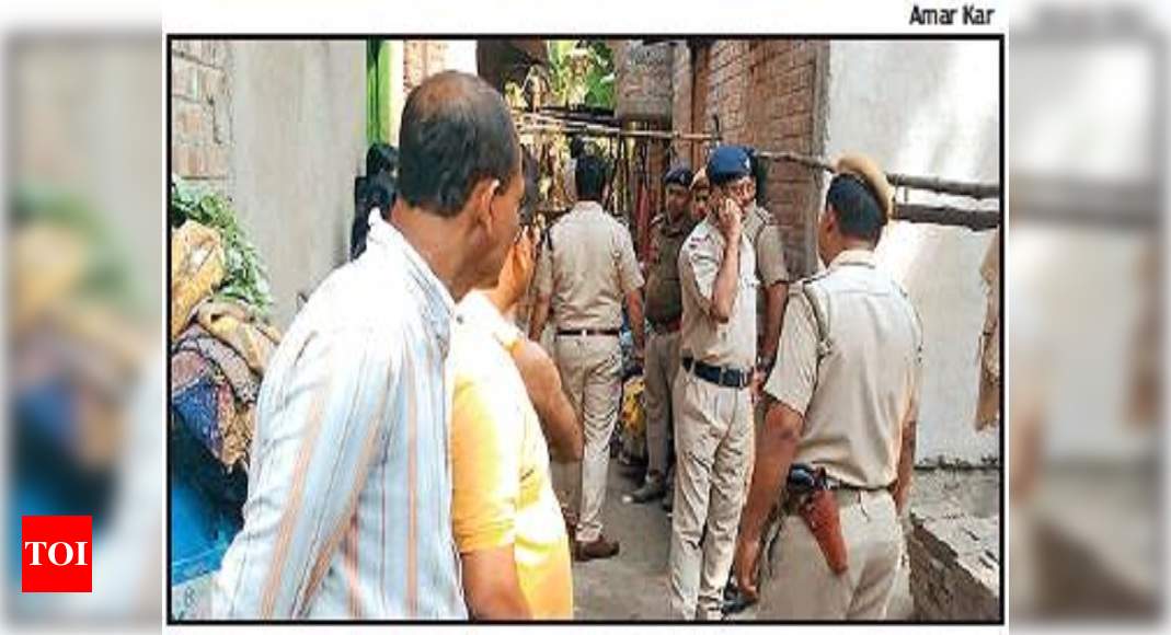 Suicide whiff after three of a family found charred | Kolkata News ...