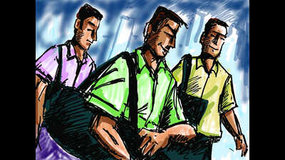 Yarn unit staffer looted of Rs 2 lakh cash outside police chowky