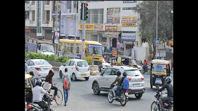 Gopalpura Road: Who dare cross the junctions on Gopalpura Road ...
