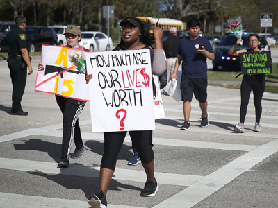 Teachers join student revolt against guns in America - Times of India