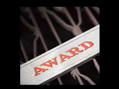 Sastra team wins moot court event - Times of India