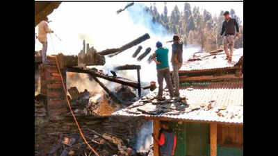Kullu Fire: 8 families left shelterless as fire razes 3 houses in Kullu ...