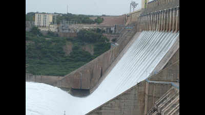 Water war at Sagar, Telangana stops flow to Andhra Pradesh