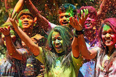 No water balloons at Holi parties this year - Times of India