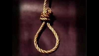 Man hangs himself after killing wife in Hisar