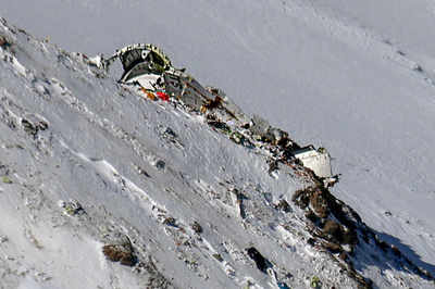 Searchers find black box from crashed Iranian plane