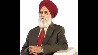 Surjit ​Patar: Stop schools from inculcating inferiority complex about Punjabi