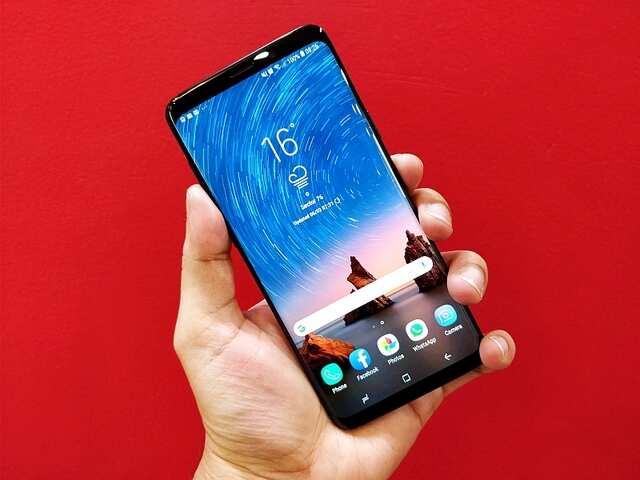 Samsung Galaxy A30: Rs. 24,890