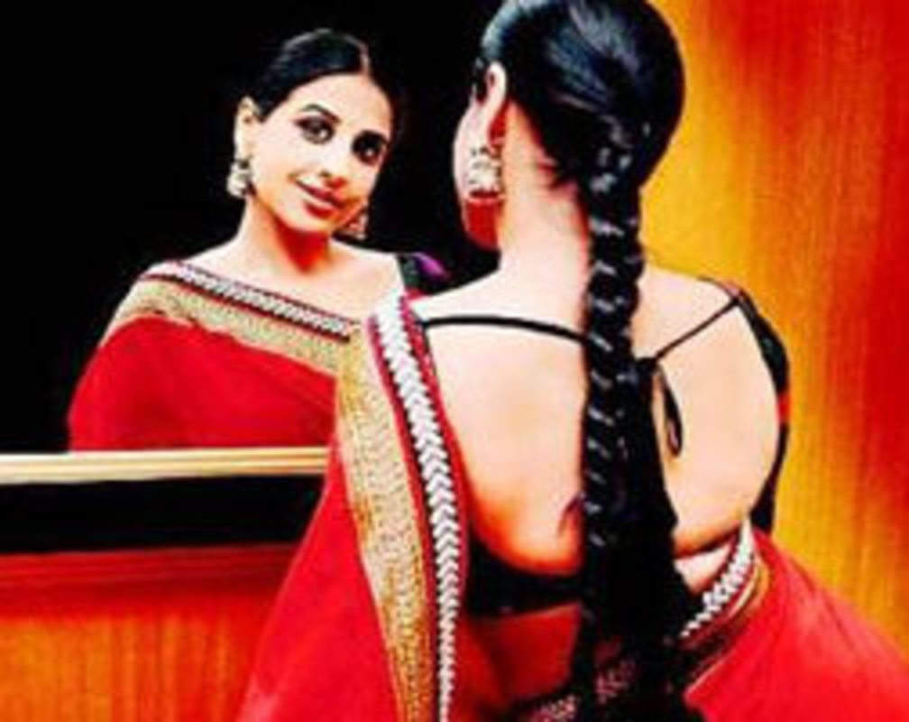 
Vidya to perform a sensuous item number
