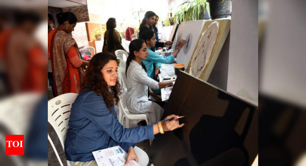 Bindhi Rajagopal: Live painting event showcases works by women artists ...