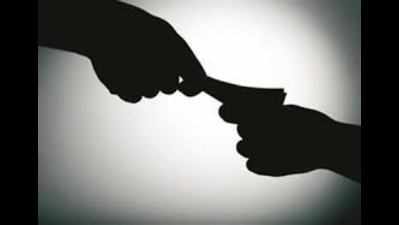Tasmac official on bribe-taking spree arrested near Vellore