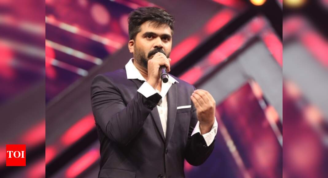 Simbu gets emotional on super singer stage - Times of India