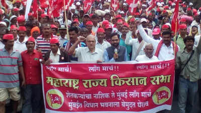 Maharashtra: Thousands of farmers participate in march demanding complete loan waiver