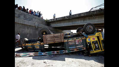 Death toll in Gujarat truck accident rises to 36, driver held