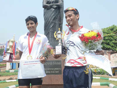 Bishworjit Singh, Samira Abraham clinch gold medals at National Triathlon Championship