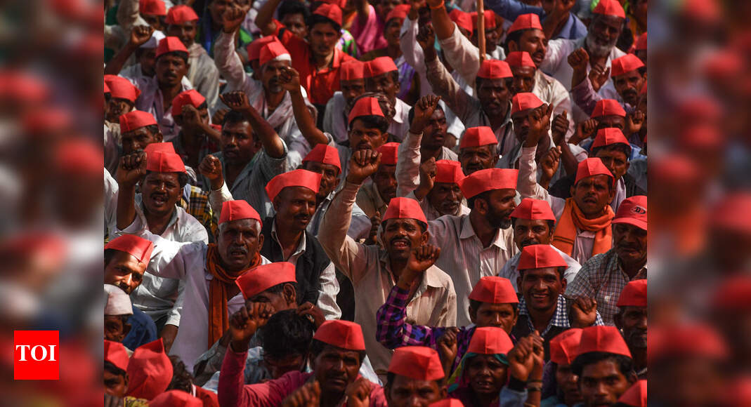 Maharashtra farmers protest: Under-pressure Maharashtra govt accepts ...