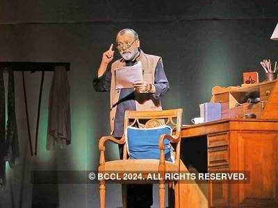 Pankaj Kapur’s one-man-play recreates ’80s Lucknow at Delhi Theatre Festival