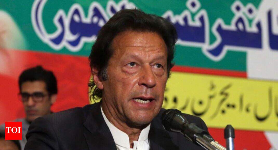 Shoe thrown at Imran Khan during rally in Pakistan - Times of India