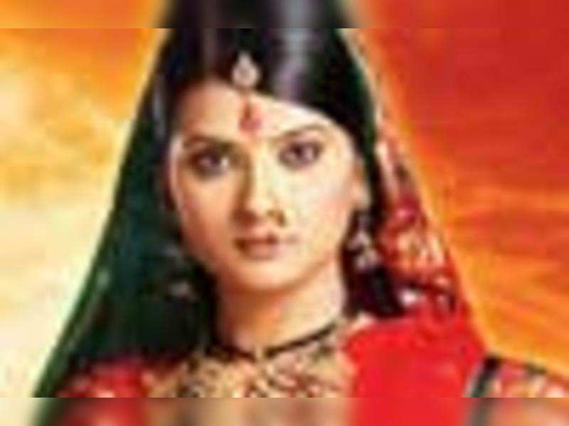 Jhansi Ki Rani In Trouble Times Of India The fiery and beautiful kratika, who has earlier given hit shows like jhansi ki rani and punar vivah on the channel, will play the smart and educated. jhansi ki rani in trouble times of india