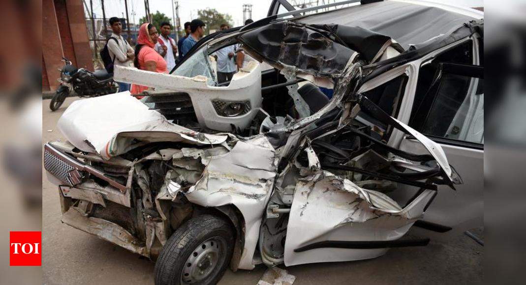 Noida: 5 killed as car crammed with 10 hits truck | Noida News - Times ...