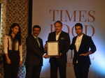 Dependra Pathak awards Amanda Bhandari, Anuj Tyagi, Chef Dhruv Oberoi