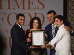 Lushin Dubey awards Vipin Vijay, Neeraj Tyagi, Govind Bhusal