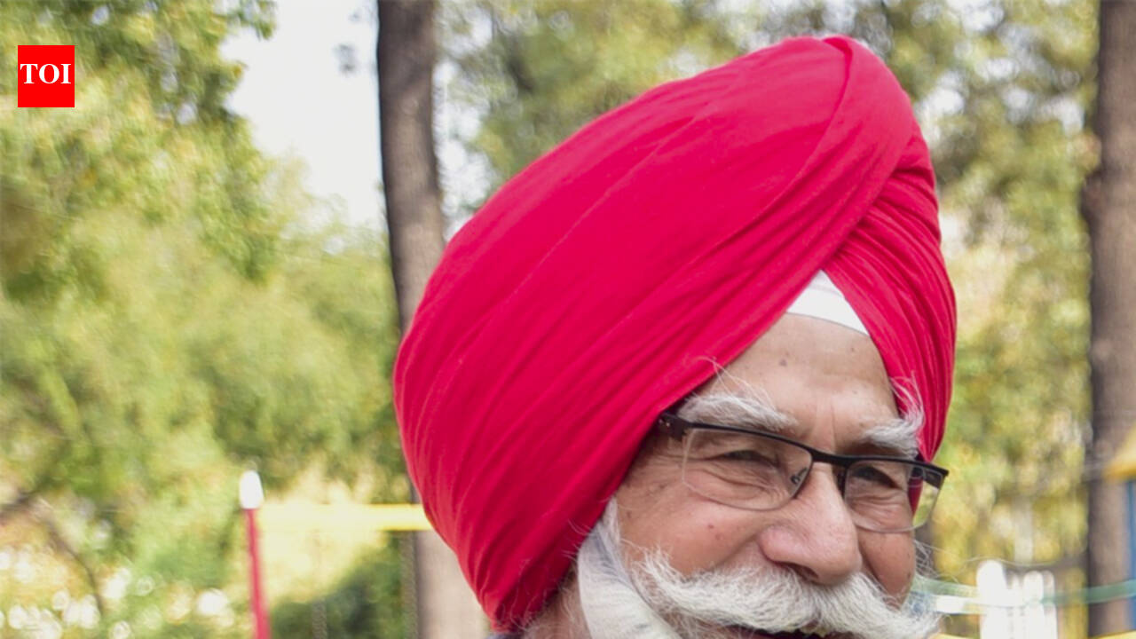 Balbir Singh Sr: Legends Balbir Sr, Fauja Singh grace Sports literature ...