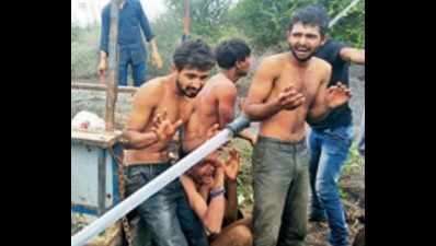 Una flogging victims to renounce Hinduism, embrace Buddhism