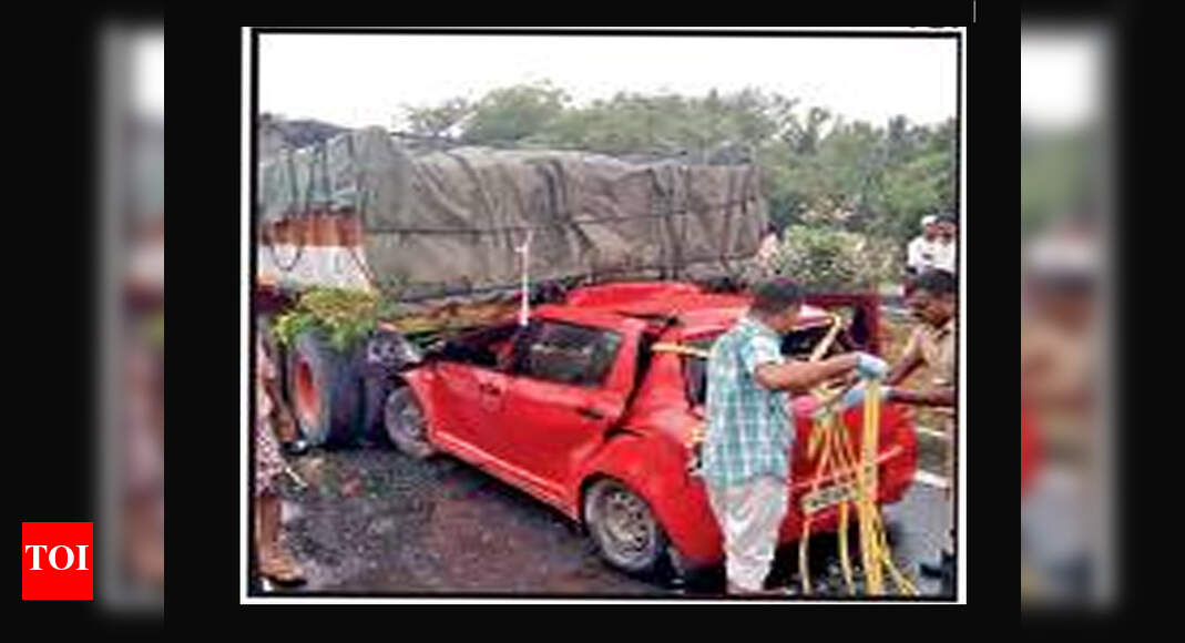 Kanchi: 4 techies killed as car rams truck in Kanchi district | Chennai ...
