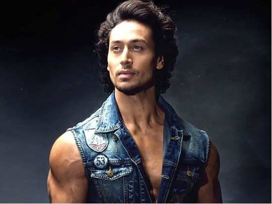 'Baaghi 2': Tiger Shroff jumps off a cliff without the aid of a body double