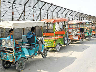 A vehicle for every second Delhi resident; e-rickshaws grow 838%