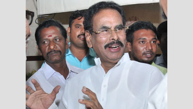 V K Sasikala’s husband M Natarajan dies aged 74