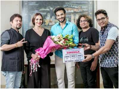 Esha Deol and hubby Bharat Takhtani leave with their new-born baby girl from hospital