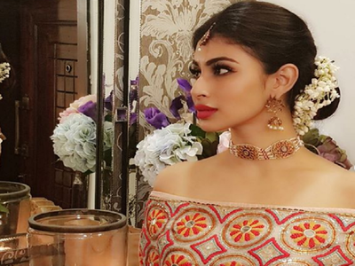 Naagin's Mouni Roy dancing her heart out will wipe away your Tuesday blues