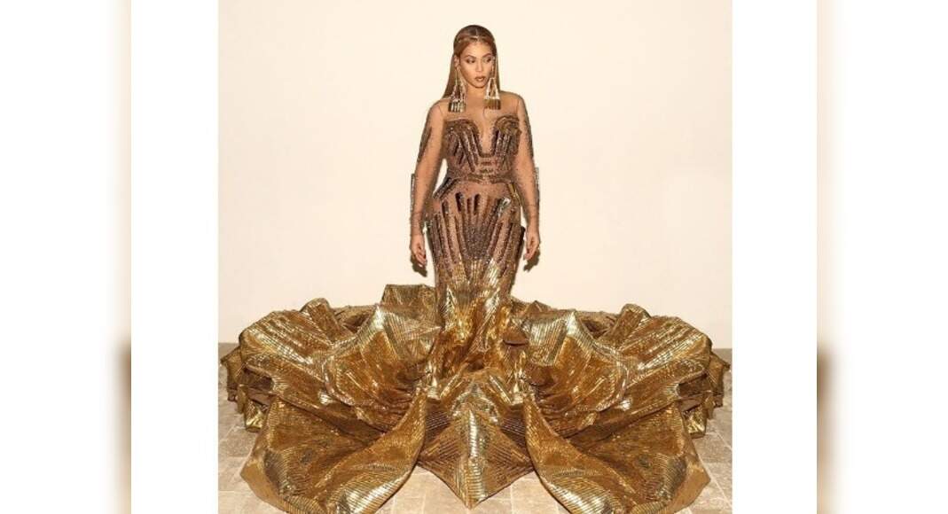 Beyonce attended the Wearable Art Gala looking resplendent in gold!