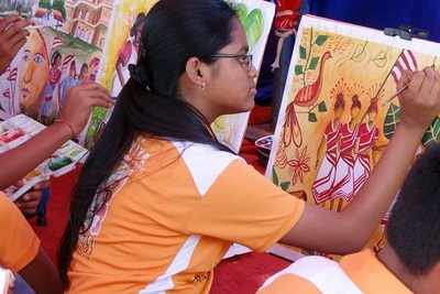 Kalakriti arts school organises art and craft competition