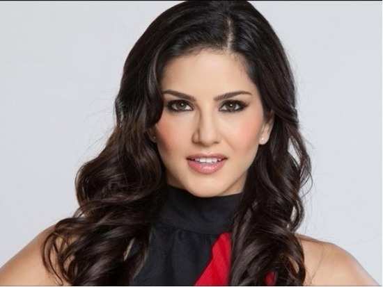 After launching her cosmetic brand, Sunny Leone to now give makeup tutorials