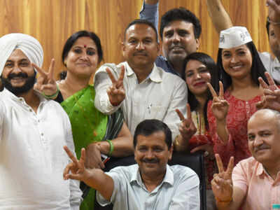 Good news for Kejriwal as HC reinstates disqualified AAP MLAs