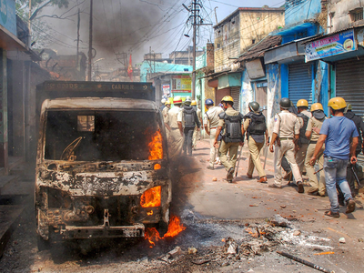 2 more killed in clashes, Bengal on the edge | India News - Times of India