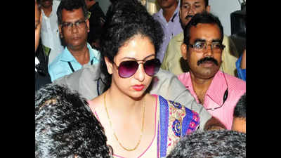 Hasin Jahan gets open tickets to meet injured Mohammad Shami