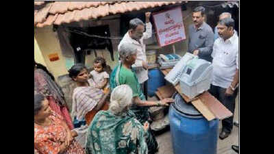 Slum-dwellers give EVMs, VVPAT the thumbs-up