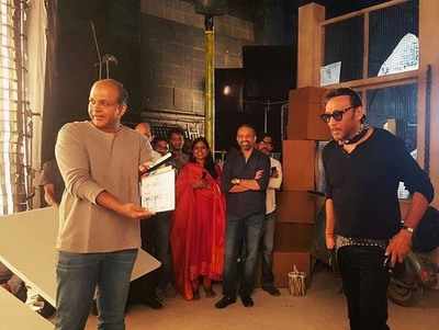 <arttitle>Filming of Gujarati remake of Marathi film <i>Ventilator</i> begins</arttitle>