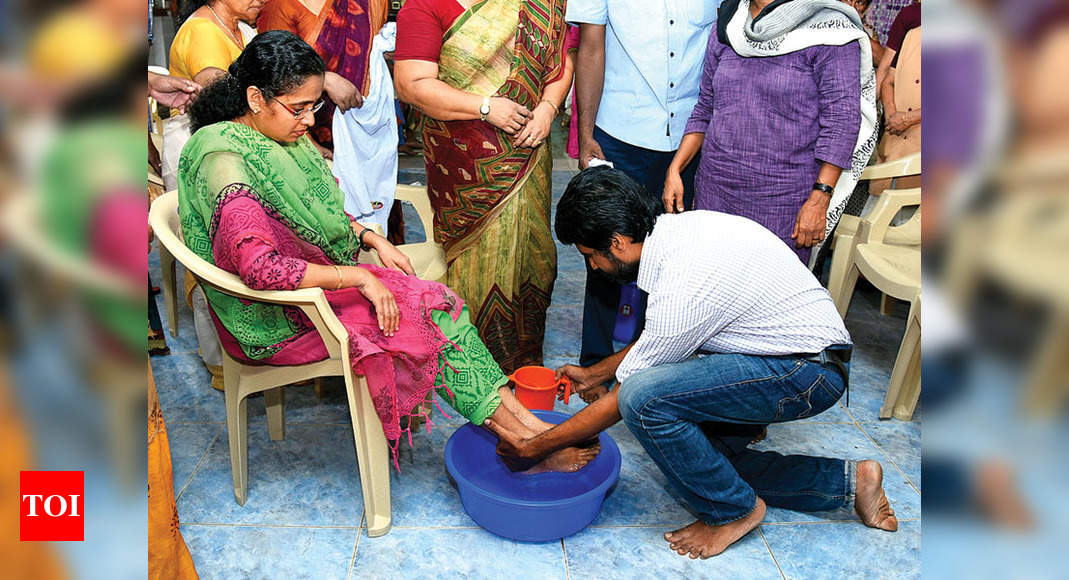 Foot Washing Ceremony Women Can No Longer Be Excluded From The Holy 