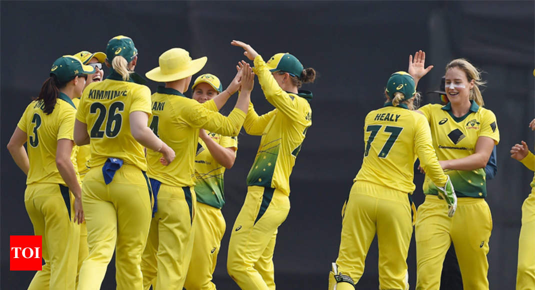 England face dominant Australia in women's tri-series final | Cricket ...