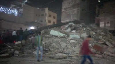 Hotel collapses in Indore, several people trapped