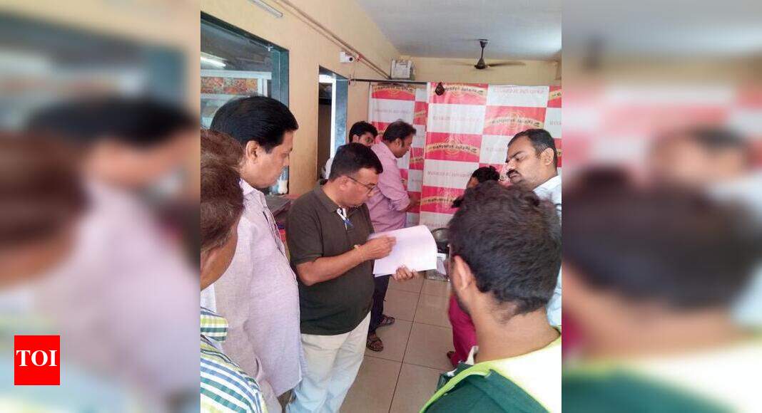 RMC Rajkot municipal Corporation raids 6 hotels, 25 restaurants in